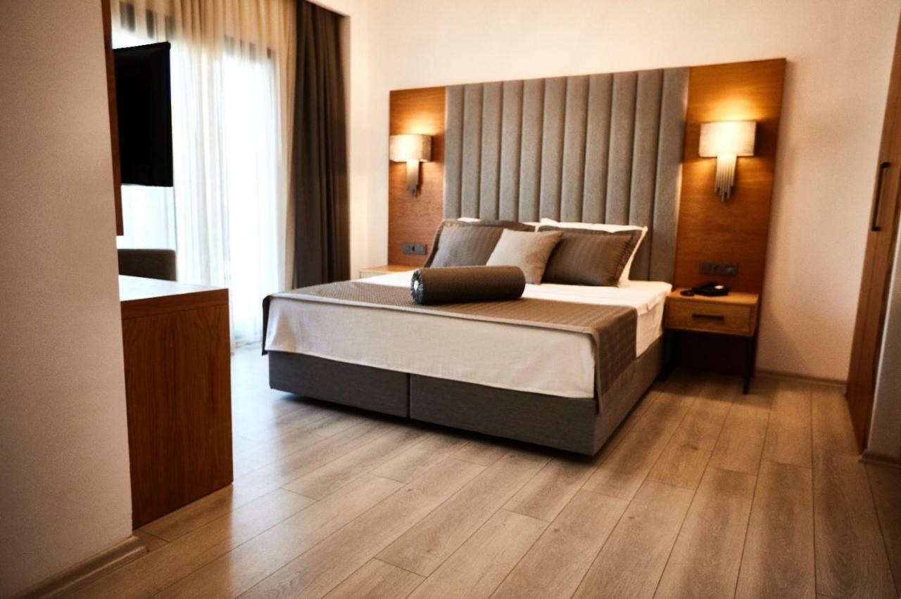 Ruwais Hotel Кешме Экстерьер фото