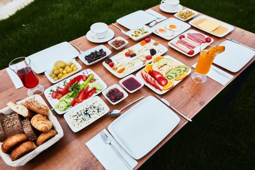 Ruwais Hotel Кешме Экстерьер фото